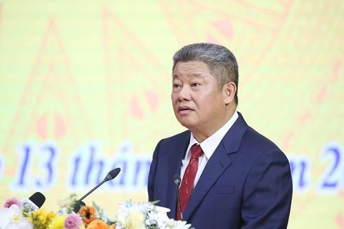 Phê chuẩn kết quả bầu Chủ tịch, Phó Chủ tịch UBND tỉnh Hưng Yên