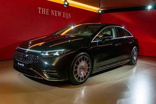 Mercedes-Benz EQS 2026 từ 2,9 tỷ, nâng cấp lần cuối trước khi 'khai tử'
