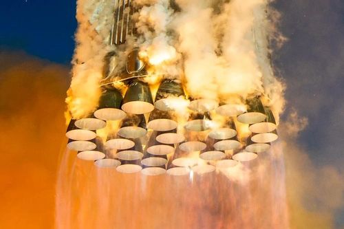 SpaceX thử nghiệm tên lửa 33 động cơ tại Texas