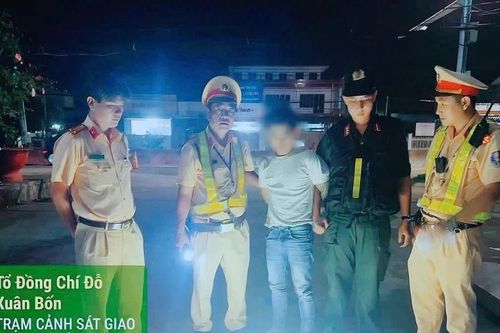 Mang ma túy, chống đối CSGT rồi tăng ga bỏ chạy