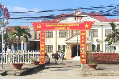 Hy hữu vụ chính quyền xã kiện dân ra tòa đòi lại đất công cho thuê