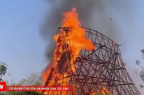 Nguy cơ hỏa hoạn đe dọa nhà rông truyền thống ở phía Tây Quảng Ngãi