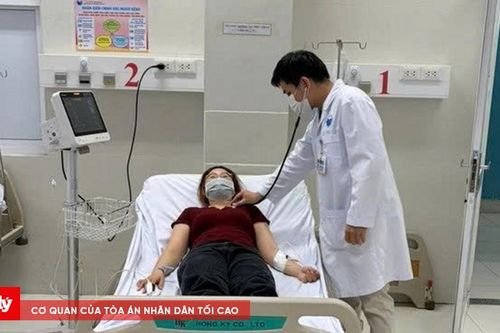 11 công nhân nghi ngộ độc sau khi ăn trưa ở công ty