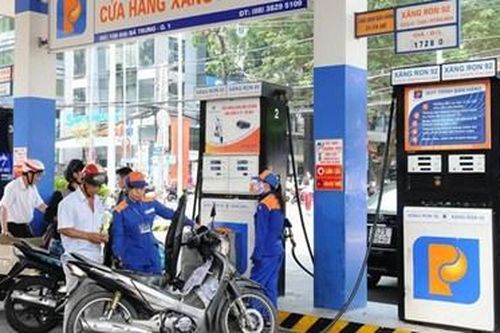Triển khai khẩn chính sách về thuế đối với xăng, dầu và nhiên liệu bay theo Nghị quyết của Quốc hội