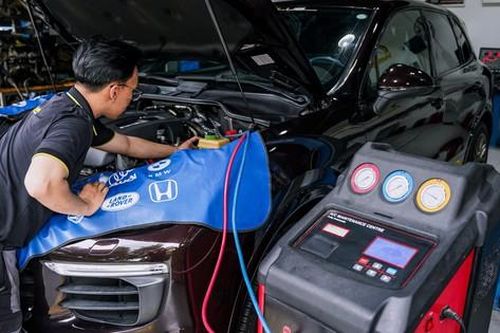Điều hòa ô tô: Đừng để mất lạnh mới lo sửa chữa