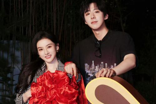 Tống Tổ Nhi và Lưu Vũ Ninh vướng tin đồn hẹn hò