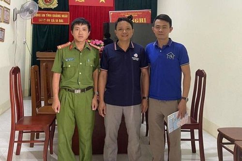 Tài khoản bất ngờ nhận được 1 tỷ đồng, người đàn ông vội đến trình báo Công an