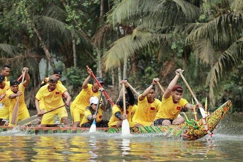 Sôi nổi trò chơi dân gian của đồng bào Khmer dịp Tết Chôl Chnăm Thmây