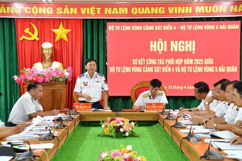 Vùng Cảnh sát biển 4 và Vùng 5 Hải quân sơ kết công tác phối hợp