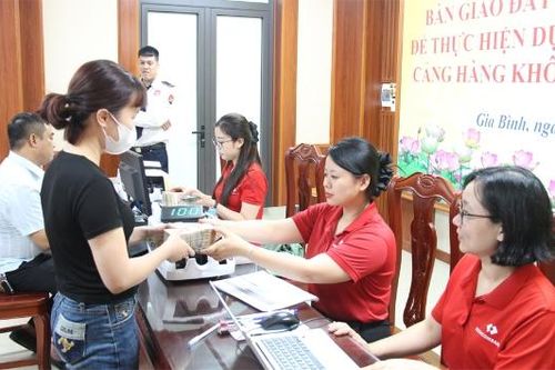Hàng trăm hộ dân tiên phong nhường đất, rời nhà để xây dựng sân bay