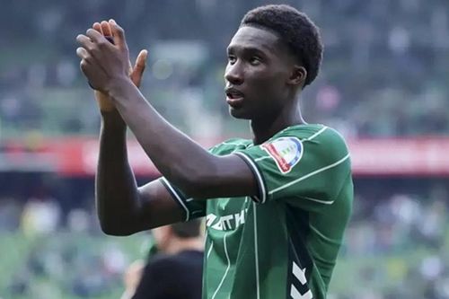 MU nhắm 'thần đồng' Karim Coulibaly: Lời giải cho bài toán nan giải mang tên Lisandro Martinez
