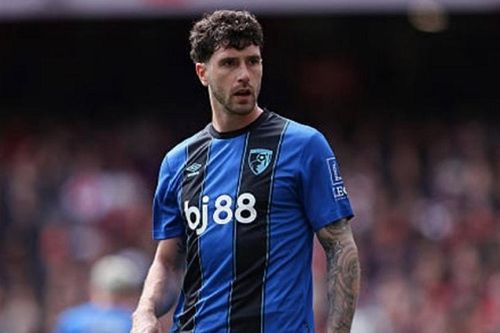 Manchester United nhắm bộ đôi Marcos Senesi và Junior Kroupi nhằm cải tổ đội hình