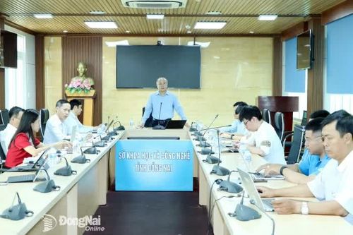Hỗ trợ cửa hàng, hộ kinh doanh bán buôn, bán lẻ chuyển đổi số
