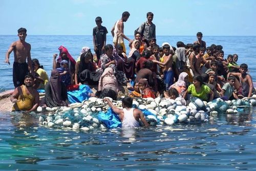 Chìm thuyền chở người di cư trên biển Andaman, khoảng 250 người mất tích