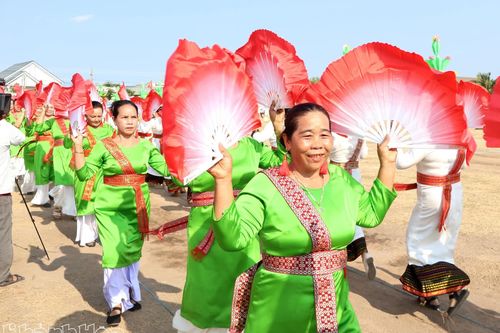 Rộn ràng Chương trình đồng diễn nghệ thuật chào mừng Lễ hội Rija Nagar