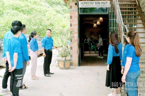 Thanh niên làm du lịch cộng đồng