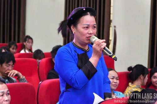 Phụ nữ tuyên truyền pháp luật