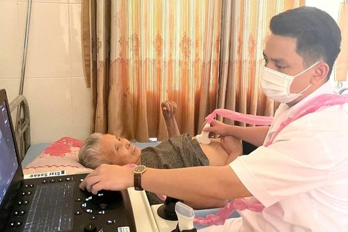 77 người khuyết tật tại xã Cốc San được khám sàng lọc, cấp phát thuốc miễn phí