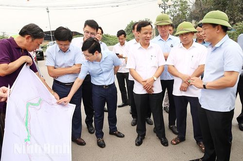 Kiểm điểm tiến độ một số dự án giao thông khu vực Khu Du lịch Tam Chúc