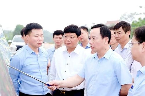 Đẩy nhanh tiến độ các dự án giao thông trọng điểm