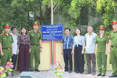 Khánh thành công trình 'Ánh sáng tri ân'