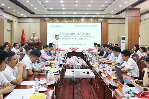 Ngân hàng nhà nước Chi nhánh khu vực 3 làm việc với các xã khu vực Sốp Cộp