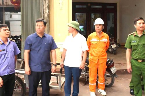 Ninh Bình: Nhiều hộ kinh doanh tự nguyện tháo dỡ công trình vi phạm, trả lại mặt bằng