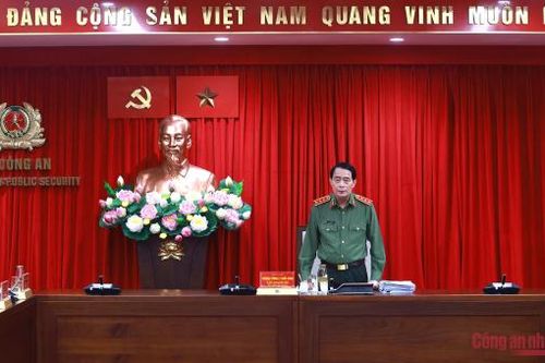 Duy trì nền nếp giao ban, nâng cao chất lượng tham mưu, xây dựng lực lượng Công an nhân dân