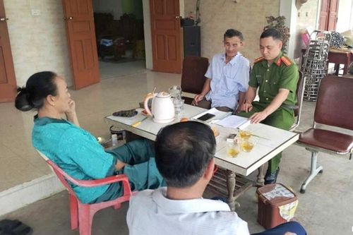 Công an xã cứu cụ ông khỏi bẫy lừa đảo tinh vi qua điện thoại