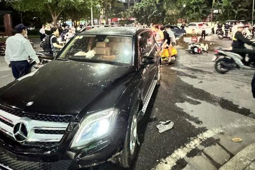 Vụ xe ô tô Mercedes gây tai nạn liên hoàn trong khu đô thị tại Hà Nội: Tài xế vi phạm nồng độ cồn