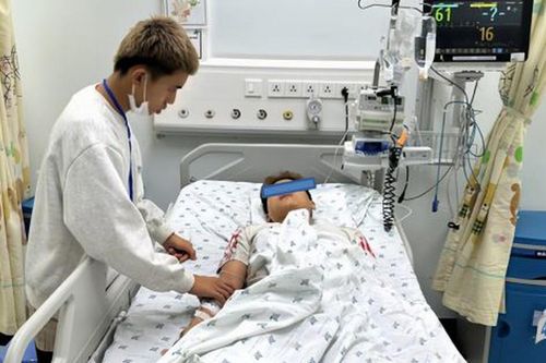 Nam sinh 15 tuổi bất ngờ liệt toàn thân khi chơi thể thao: Nguyên nhân từ 1 bệnh lý hiếm gặp