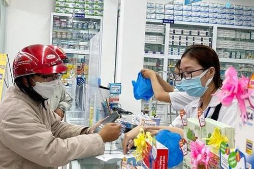 Bộ Y tế yêu cầu công khai giá thuốc và dịch vụ y tế, ngăn đầu cơ, găm hàng