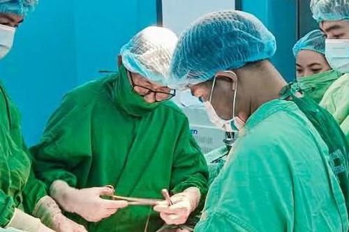 Giành lại sự sống cho nam thanh niên 18 tuổi sốc đa chấn thương sau tai nạn giao thông