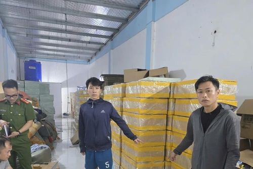 Phát hiện kho thuốc lá lậu 'khủng' hơn 172.000 bao