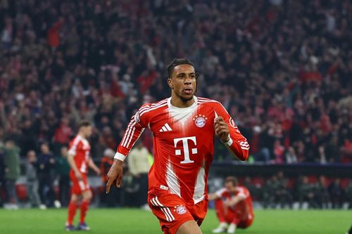 Cú đá làm rung chuyển Real Madrid