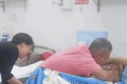 Bố vợ khóc nức nở, ôm hôn con rể ung thư gan bị bệnh viện trả về