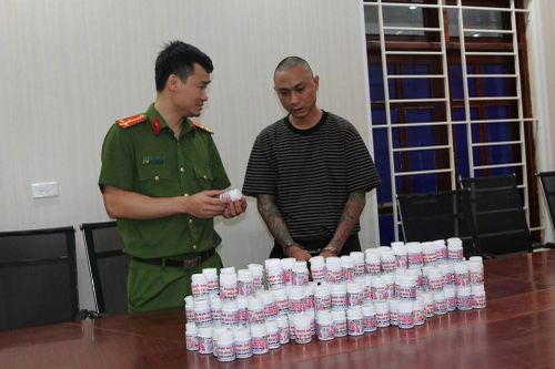 Khởi tố đối tượng sản xuất, buôn bán thuốc hen suyễn giả, quảng cáo 'khỏi 100%'