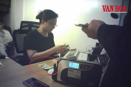 Núp bóng làm đẹp, du lịch, giao dịch 'trao tay' không chứng từ