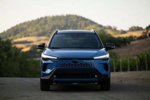 Toyoya Cross trình làng thế hệ mới, dự kiến chỉ còn bản hybrid
