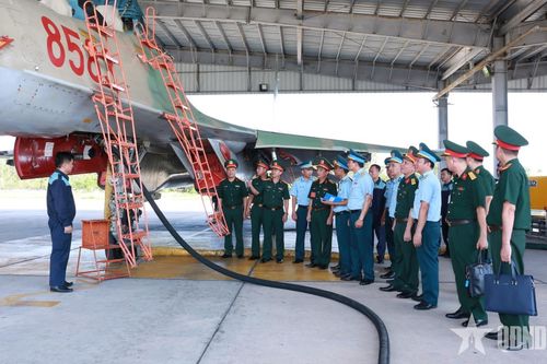 Xây dựng ngành xăng dầu Quân đội tự chủ, hiện đại, đáp ứng yêu cầu bảo vệ Tổ quốc trong tình hình mới