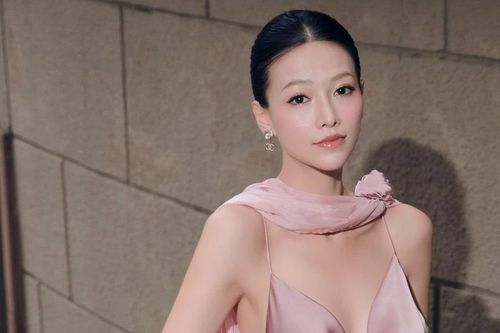Cuộc sống của 'mỹ nhân' Việt từng giành ngôi vị 'Hoa hậu Trái Đất', nhan sắc sau 8 năm đăng quang đẹp ngỡ ngàng