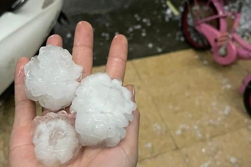 Mưa đá ở Lào Cai, Quảng Ngãi