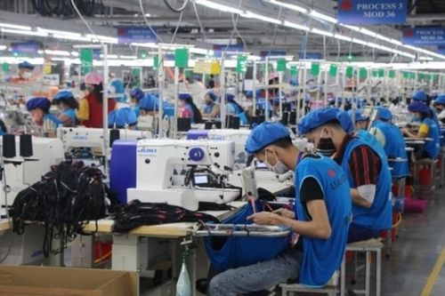 Đến lúc nhà sản xuất Việt rũ bỏ tư duy làm thuê!