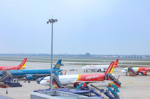 Lên phương án giảm giá dịch vụ hàng không
