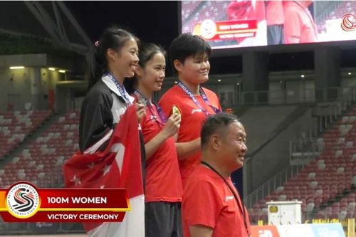 Phùng Thị Huệ vượt mặt nhà vô địch SEA Games 33, giành HCV 100m giải điền kinh Singapore 2026