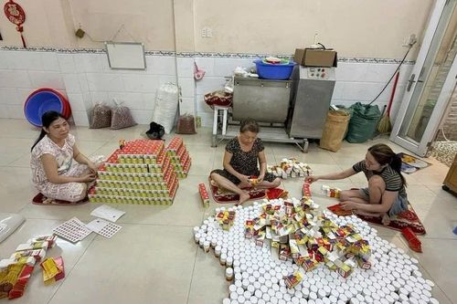 Bắt 'trùm' đường dây thuốc giả tại TPHCM