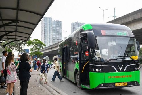 Hà Nội 'siết' hạ tầng, tăng xe phục vụ dịp 30/4 – 1/5