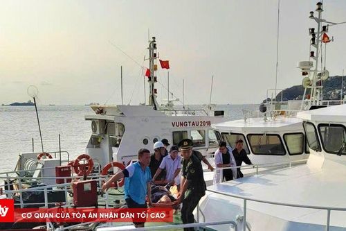 Hỗ trợ kịp thời một giám sát viên nước ngoài bị nạn trên biển