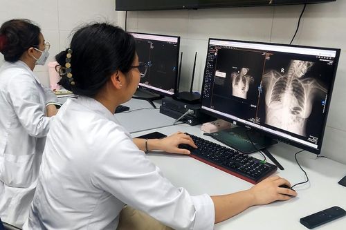 2 phút 'cứu nguy' cột sống cho dân văn phòng