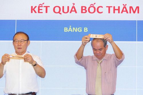 HLV Park Hang Seo 'tiếp lửa', bầu Đức chơi lớn ở giải trẻ quốc tế